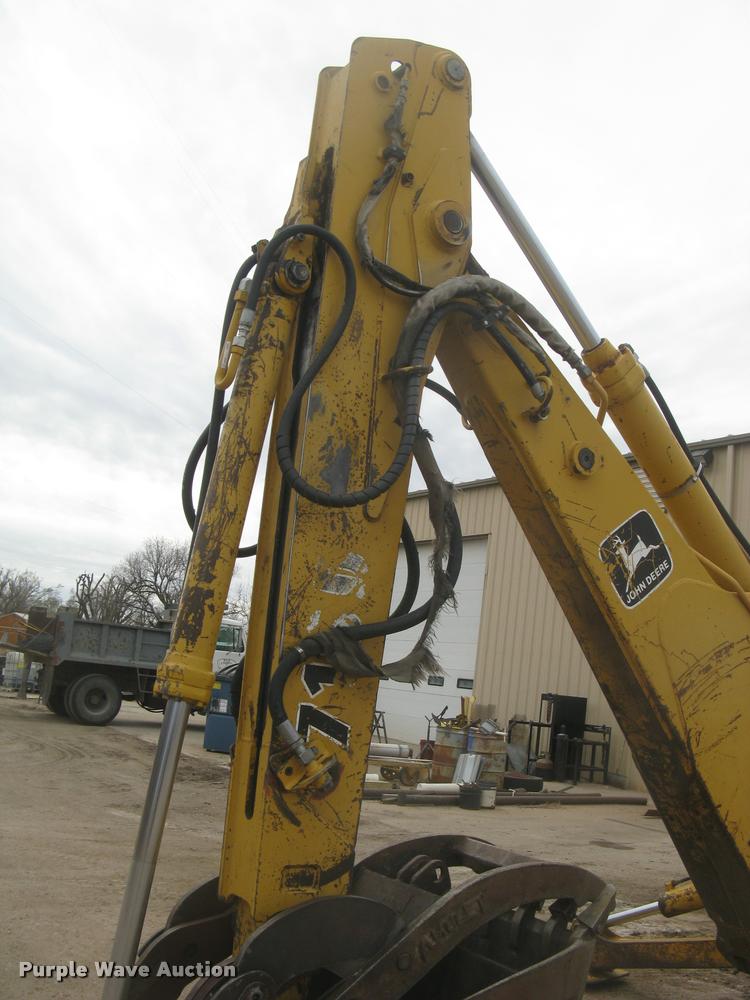 image for item L3987 1995 John Deere 710D backhoe