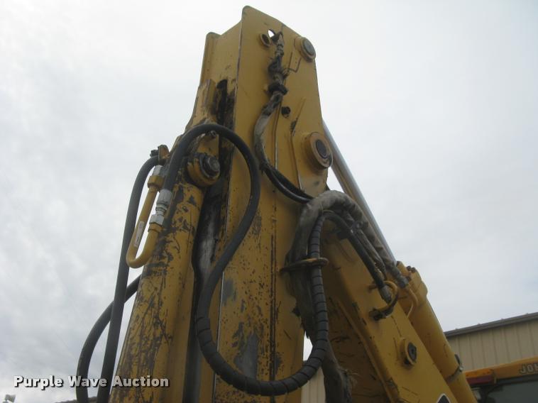 image for item L3987 1995 John Deere 710D backhoe