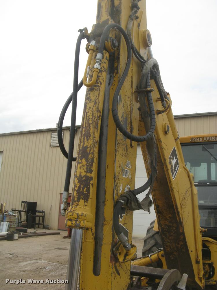image for item L3987 1995 John Deere 710D backhoe