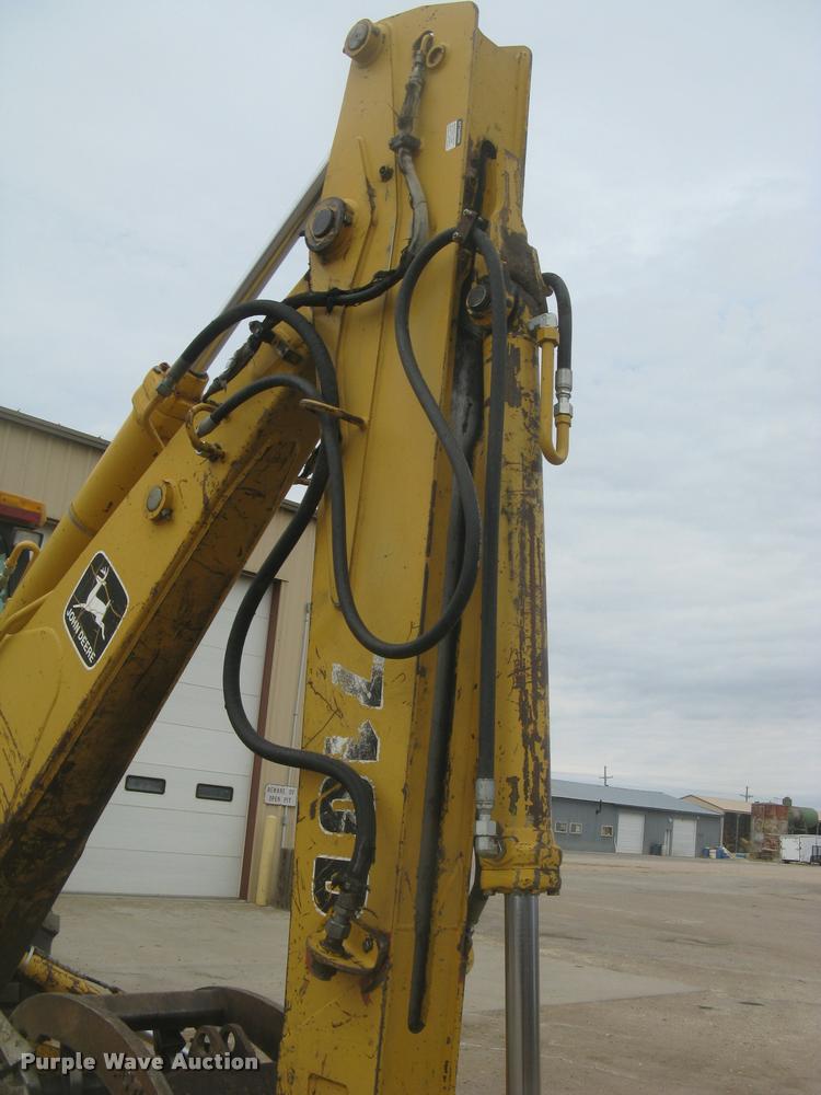 image for item L3987 1995 John Deere 710D backhoe