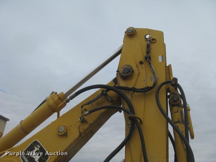 image for item L3987 1995 John Deere 710D backhoe