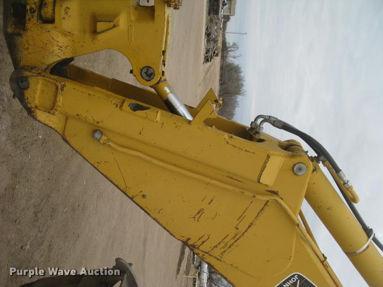 image for item L3987 1995 John Deere 710D backhoe