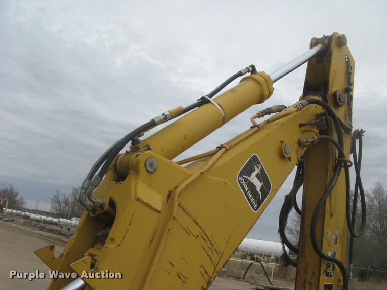 image for item L3987 1995 John Deere 710D backhoe
