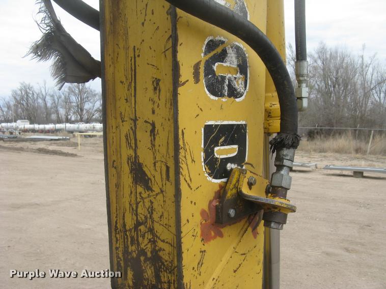 image for item L3987 1995 John Deere 710D backhoe