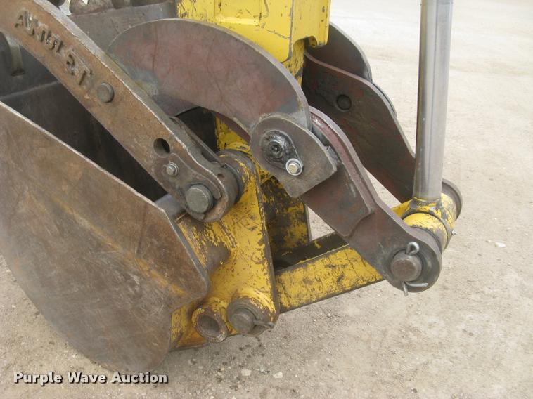 image for item L3987 1995 John Deere 710D backhoe