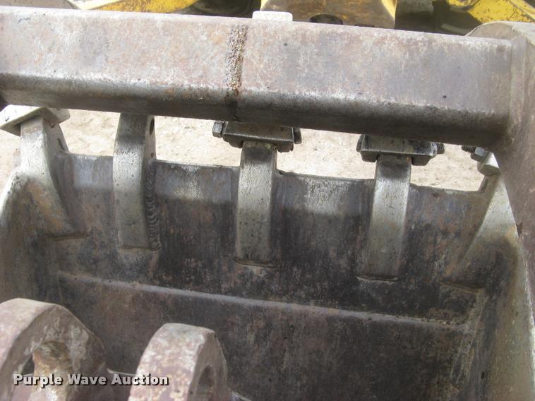 image for item L3987 1995 John Deere 710D backhoe