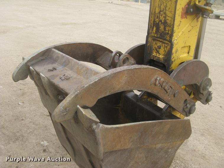 image for item L3987 1995 John Deere 710D backhoe