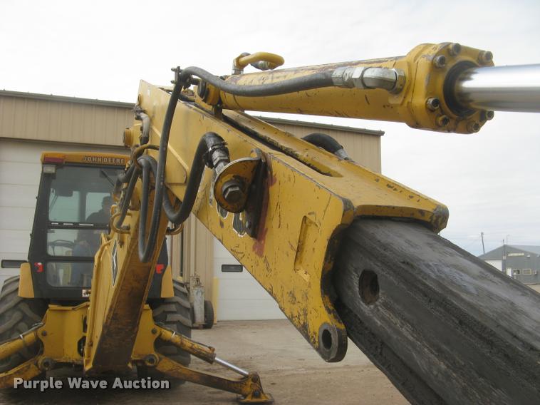 image for item L3987 1995 John Deere 710D backhoe