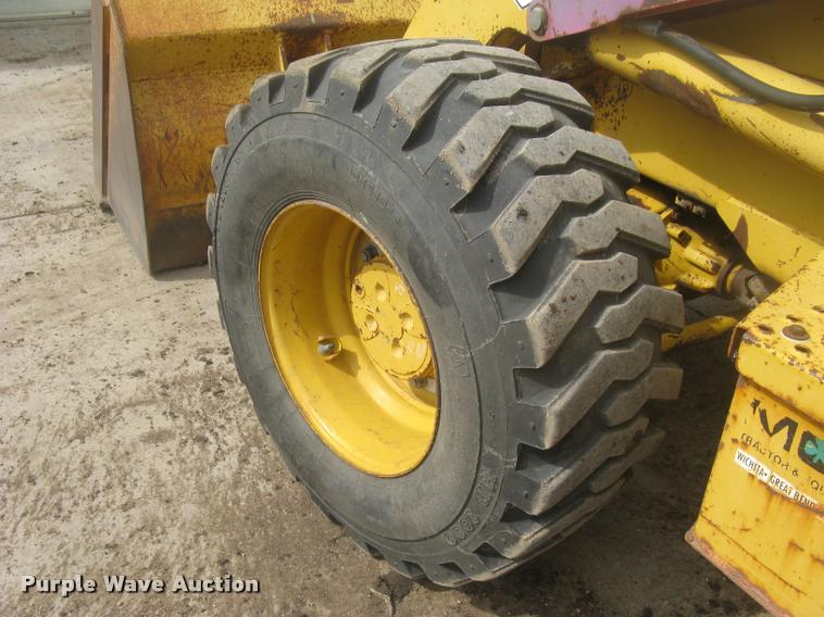 image for item L3987 1995 John Deere 710D backhoe