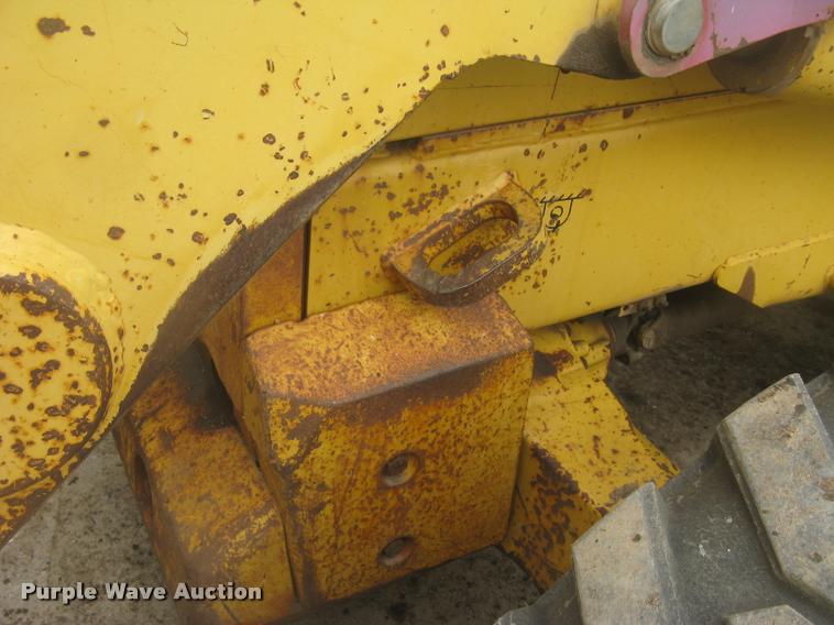 image for item L3987 1995 John Deere 710D backhoe