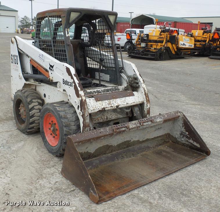 image for item L4519 2004 Bobcat S160 skid steer