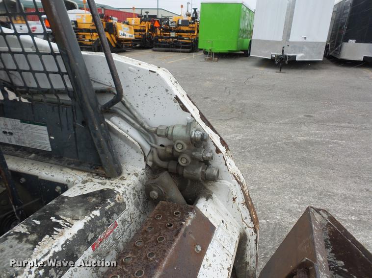 image for item L4519 2004 Bobcat S160 skid steer