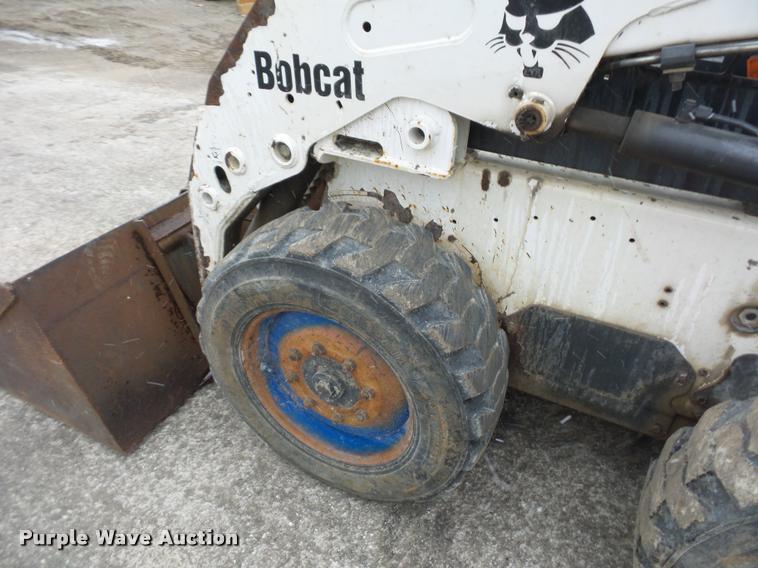 image for item L4519 2004 Bobcat S160 skid steer