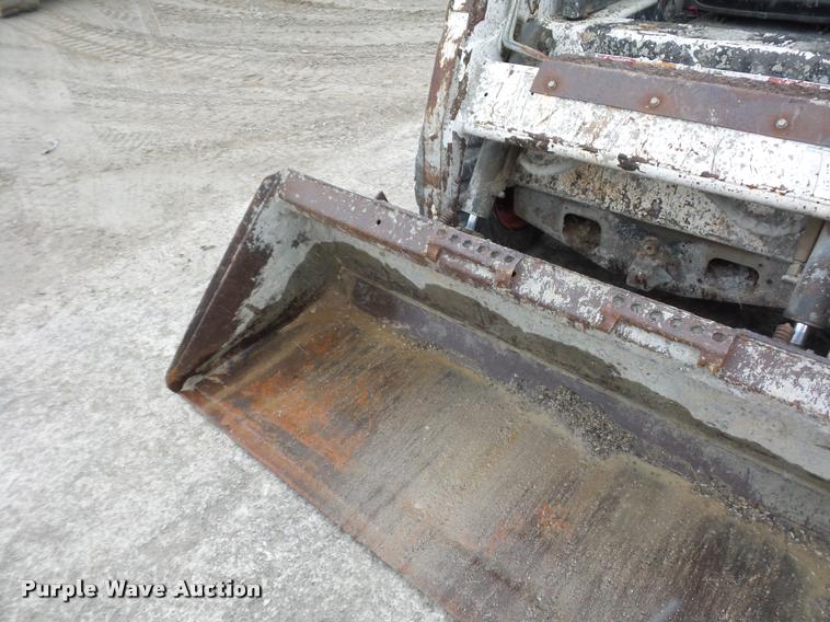 image for item L4519 2004 Bobcat S160 skid steer