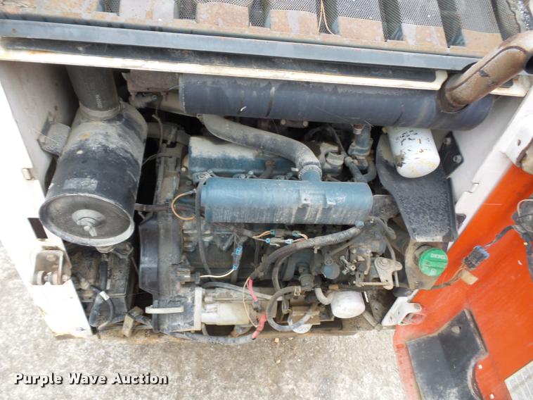 image for item L4519 2004 Bobcat S160 skid steer
