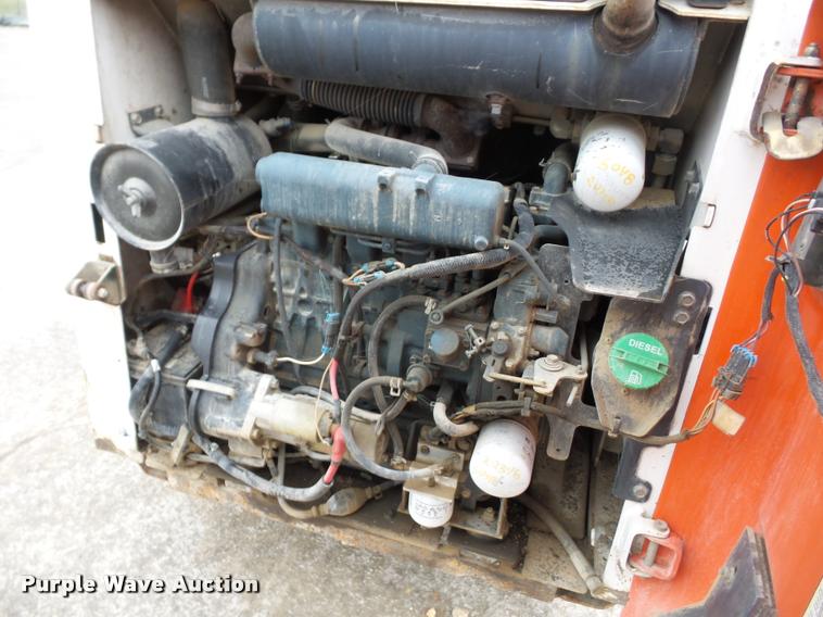 image for item L4519 2004 Bobcat S160 skid steer