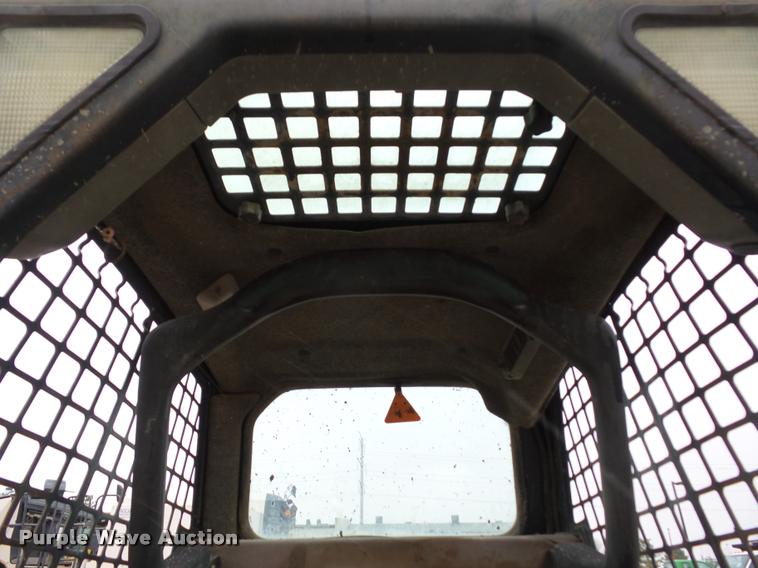 image for item L4519 2004 Bobcat S160 skid steer