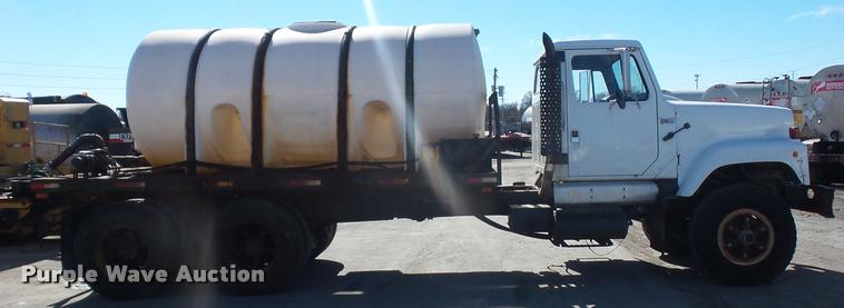 image for item L4590 1989 International F2554 flatbed truck