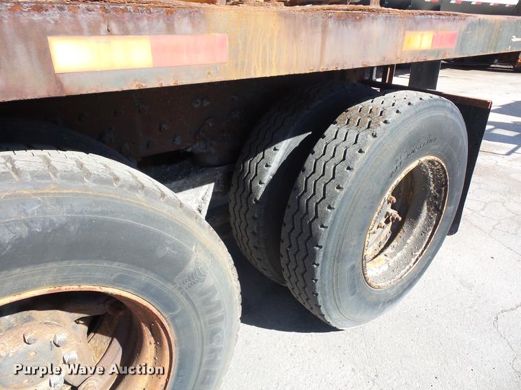 image for item L4590 1989 International F2554 flatbed truck