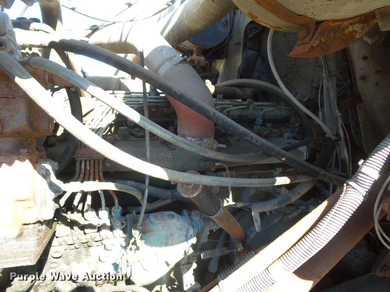 image for item L4590 1989 International F2554 flatbed truck