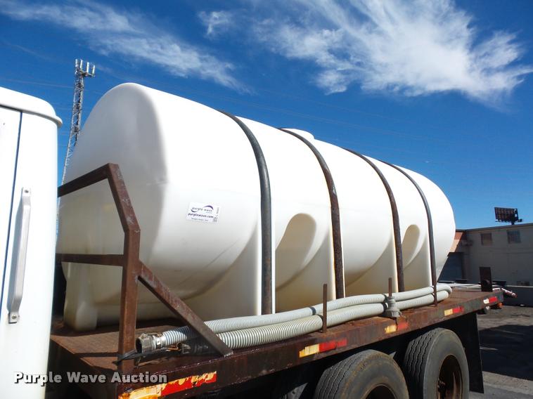 image for item L4591 1979 International flatbed truck