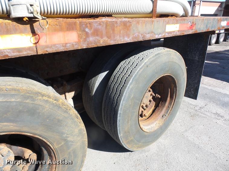 image for item L4591 1979 International flatbed truck