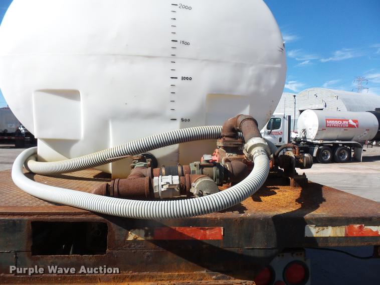 image for item L4591 1979 International flatbed truck