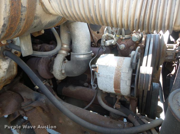 image for item L4591 1979 International flatbed truck