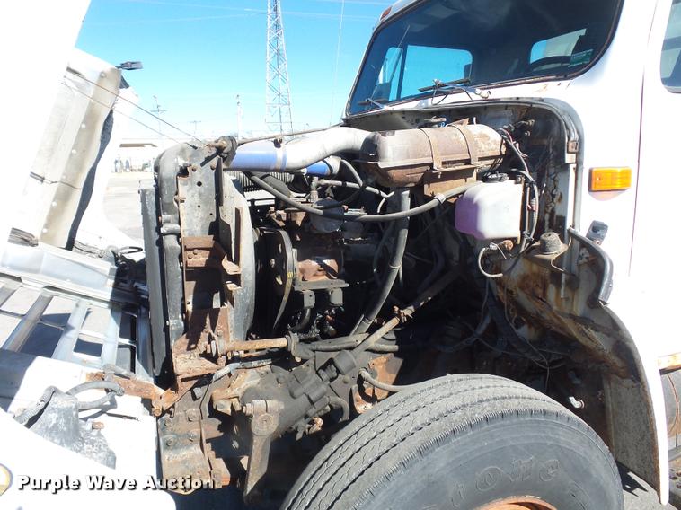 image for item L4591 1979 International flatbed truck