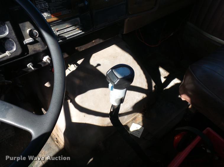 image for item L4591 1979 International flatbed truck