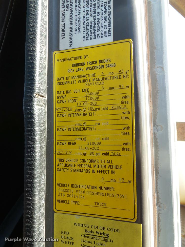 image for item L4591 1979 International flatbed truck