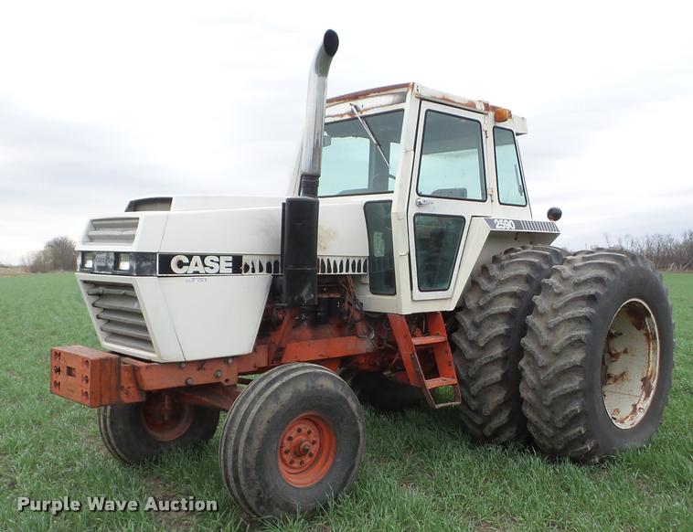 image for item AG9009 1979 Case 2590 tractor