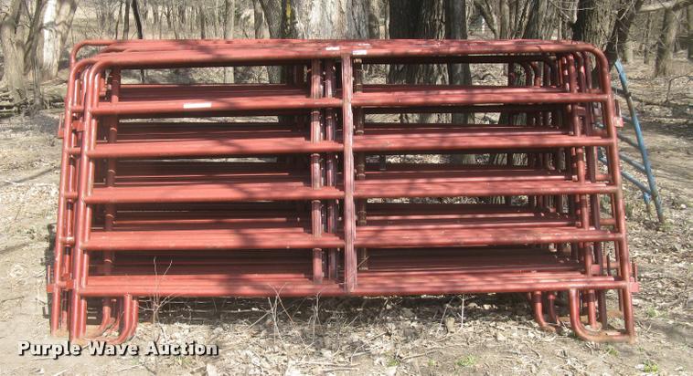 image for item AX9303 (16) Midwest livestock panels