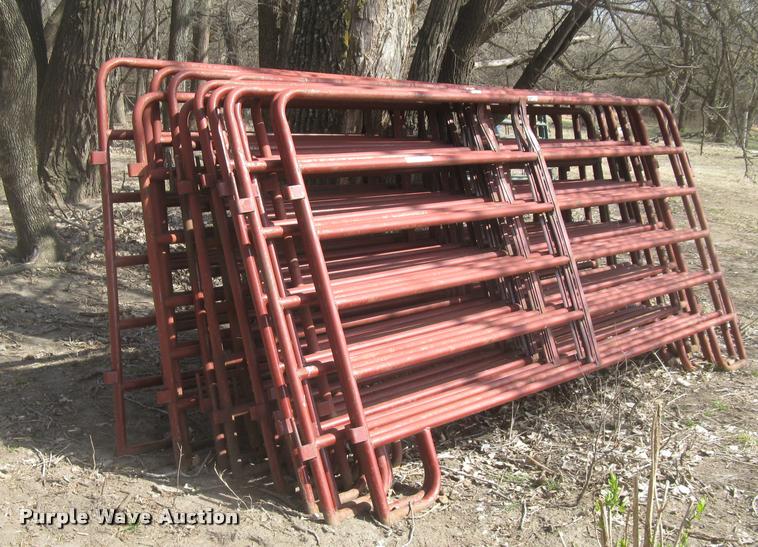 image for item AX9303 (16) Midwest livestock panels