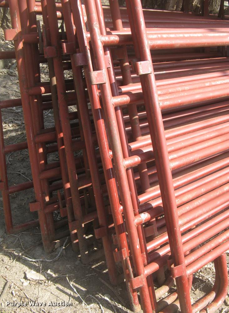 image for item AX9303 (16) Midwest livestock panels