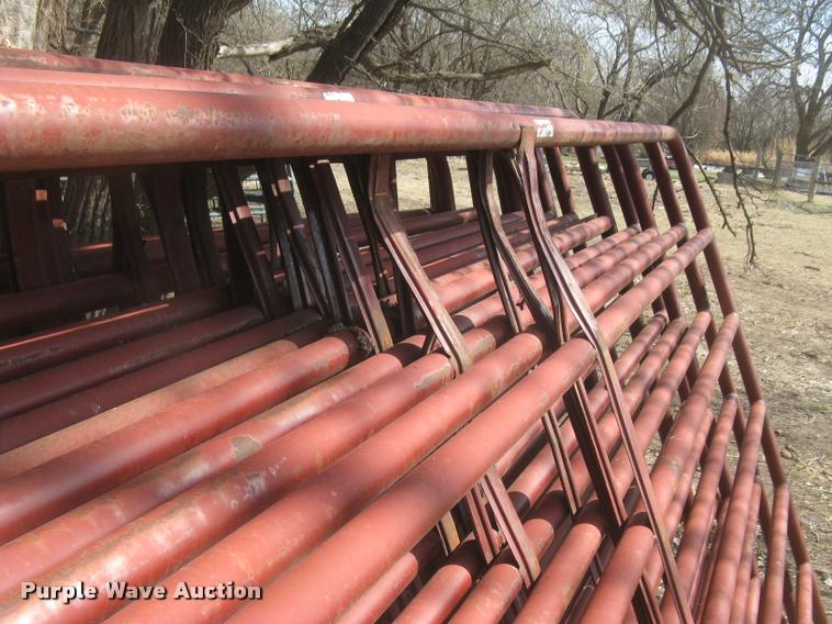 image for item AX9303 (16) Midwest livestock panels