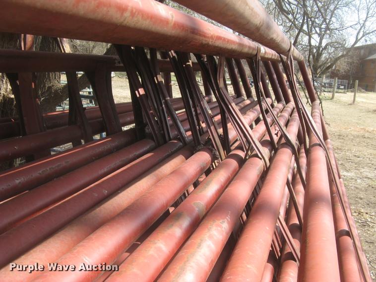 image for item AX9303 (16) Midwest livestock panels