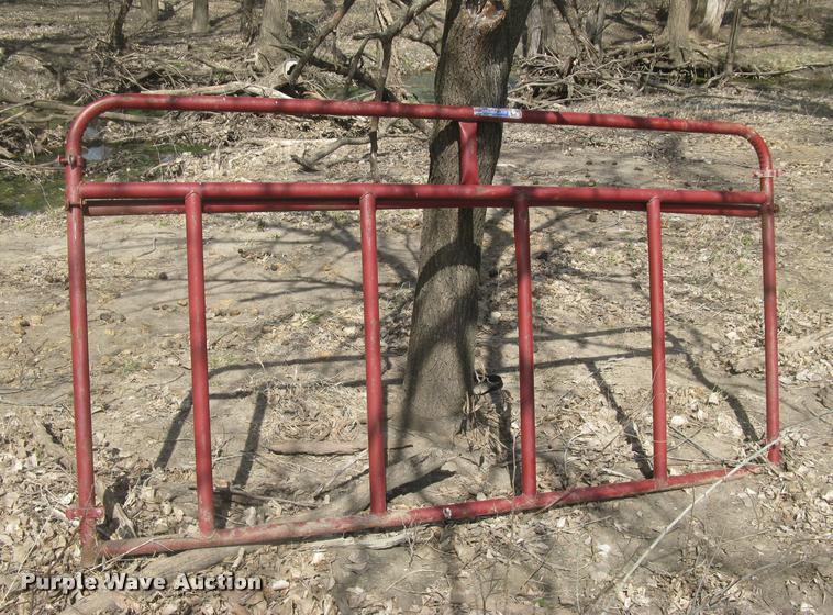 image for item AX9303 (16) Midwest livestock panels