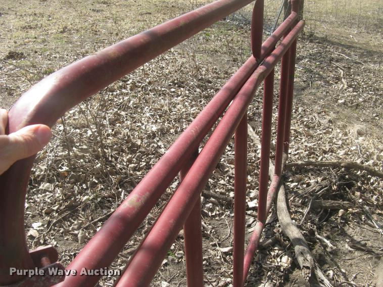 image for item AX9303 (16) Midwest livestock panels