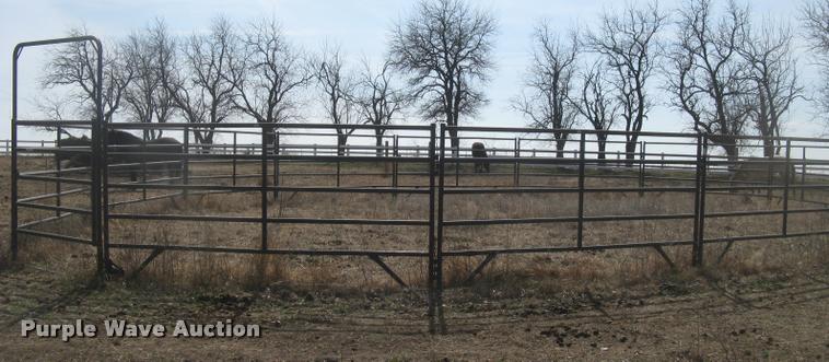 image for item AX9304 Behlen Horseman's Choice round pen