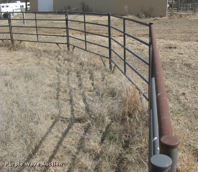 image for item AX9304 Behlen Horseman's Choice round pen