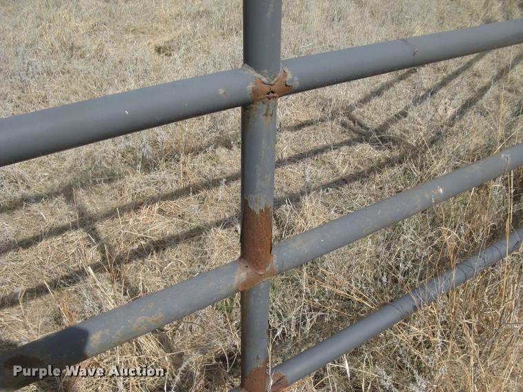 image for item AX9304 Behlen Horseman's Choice round pen