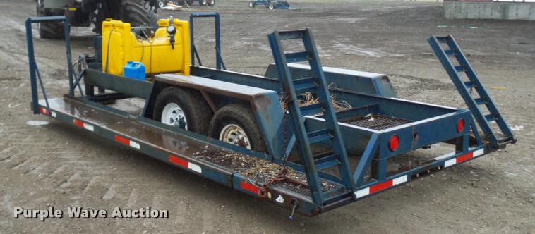 image for item BH9267 1997 Duo Lift sprayer trailer