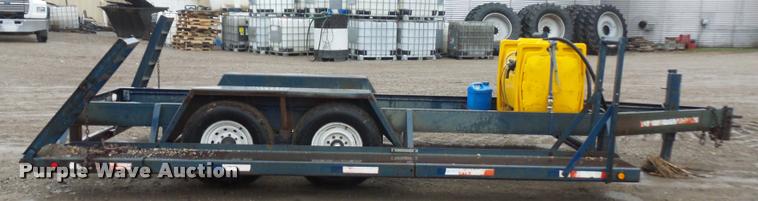 image for item BH9267 1997 Duo Lift sprayer trailer