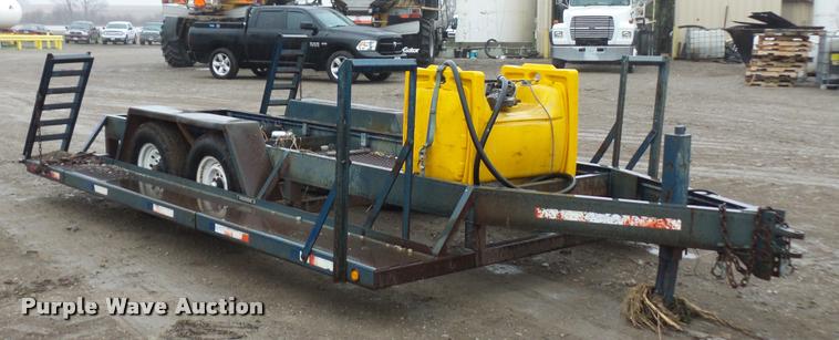 image for item BH9267 1997 Duo Lift sprayer trailer