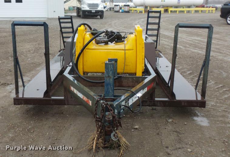 image for item BH9267 1997 Duo Lift sprayer trailer