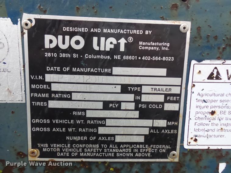 image for item BH9267 1997 Duo Lift sprayer trailer