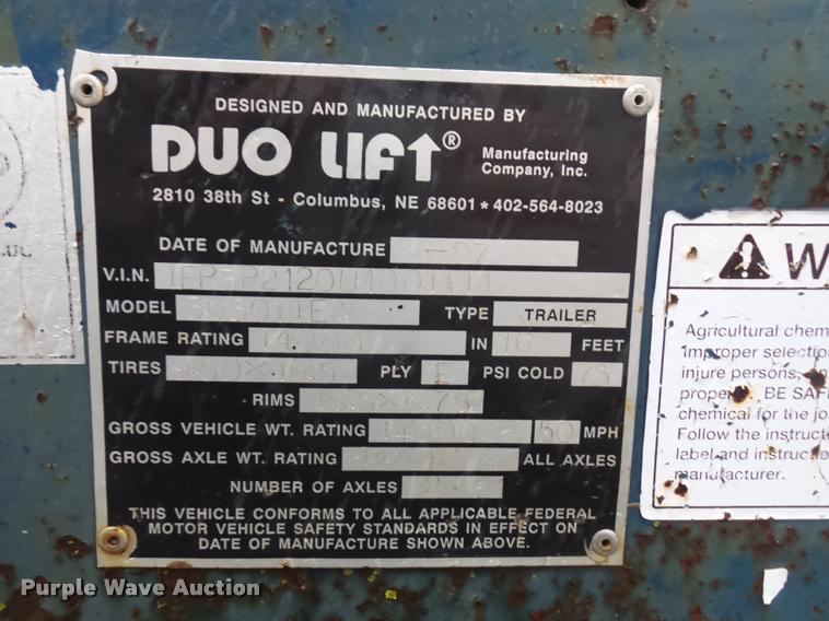 image for item BH9267 1997 Duo Lift sprayer trailer