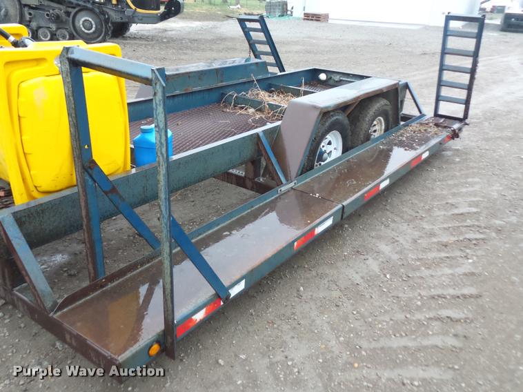 image for item BH9267 1997 Duo Lift sprayer trailer