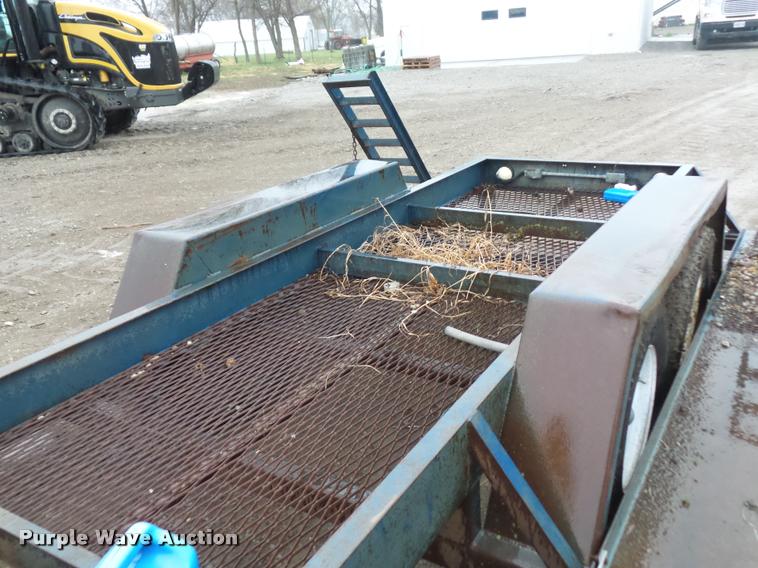 image for item BH9267 1997 Duo Lift sprayer trailer